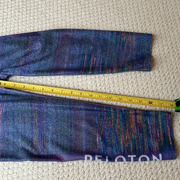 Peloton x With vintage capris size Small - like new! - Picture 7 of 7